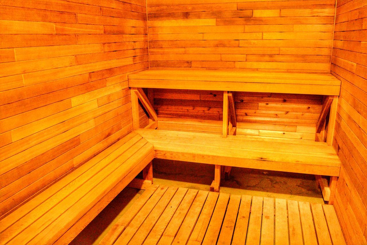 Radium Chalet Radium Hot Springs Exterior foto