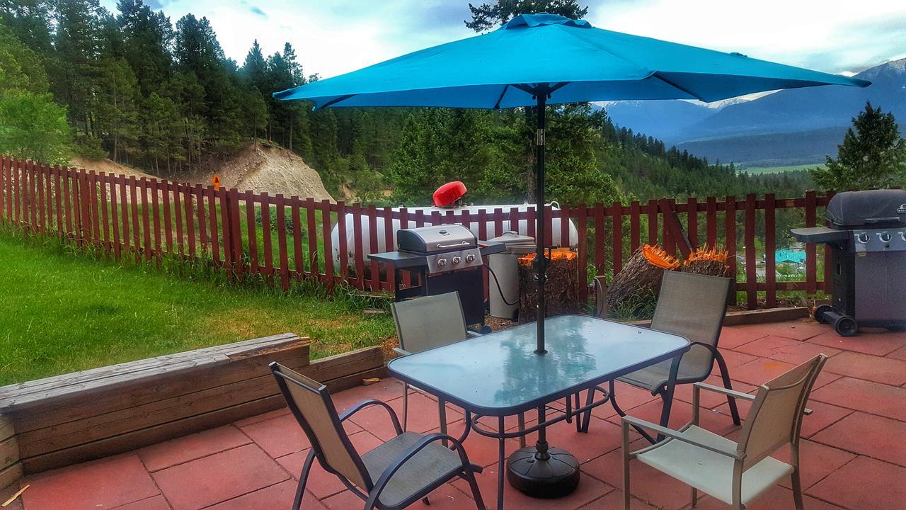 Radium Chalet Radium Hot Springs Exterior foto